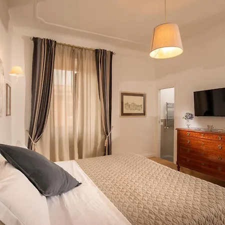 Gasthuis Domus Serafino 4*