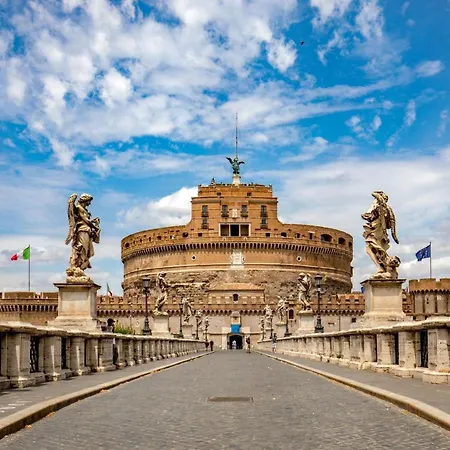 Domus Serafino 4* ローマ