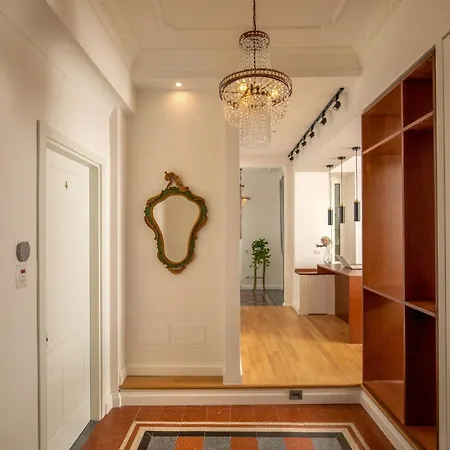 Domus Serafino 4* ローマ