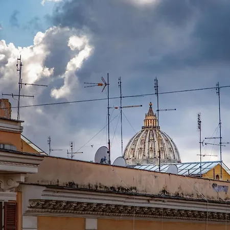 Domus Serafino ゲストハウス 4*